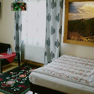 Pokój z łóżkiem king-size